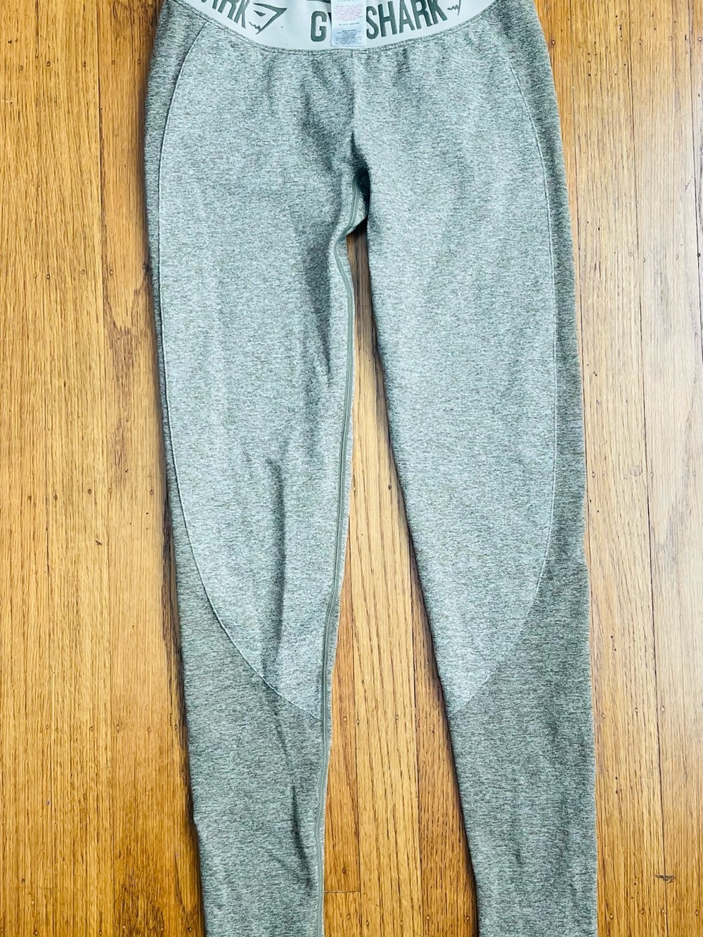 Gymshark women’s Grey Seam-Panel Performance Leggings. Medium